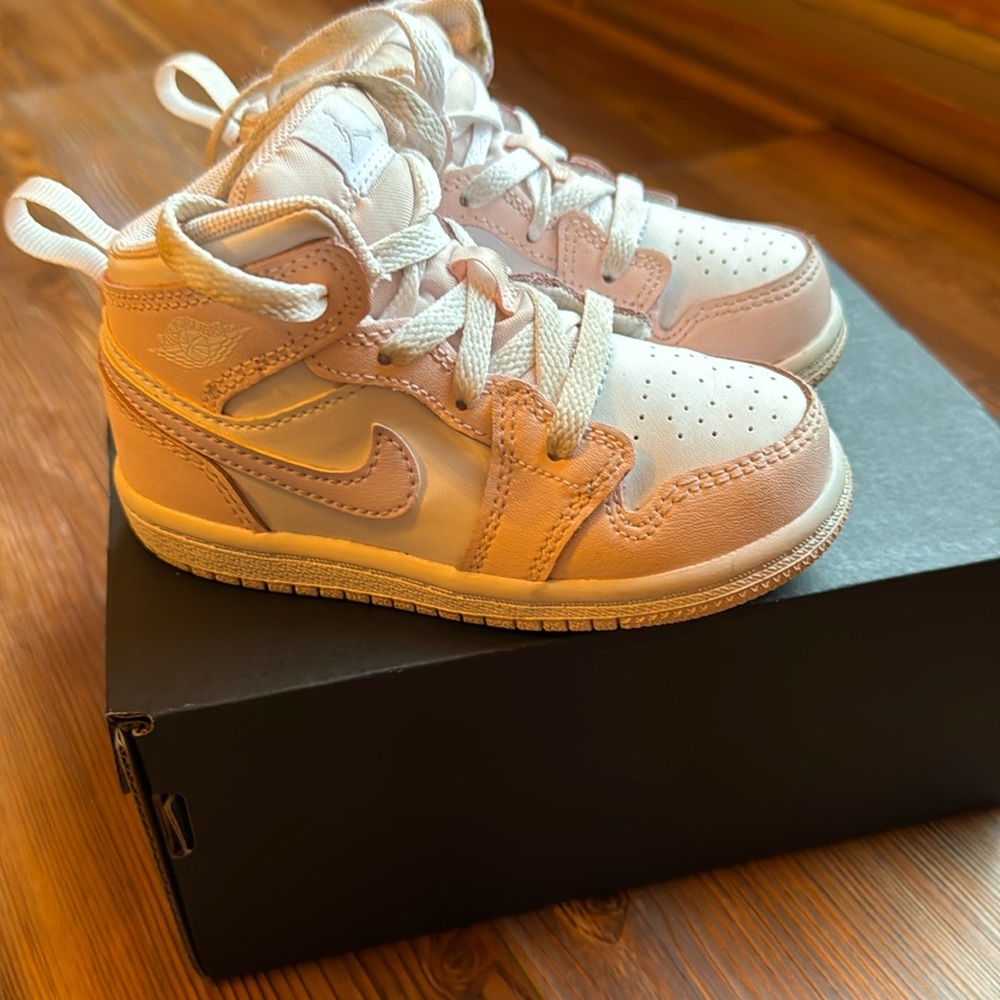 Jordan 1 MID pink wash violet frost 7c GUC